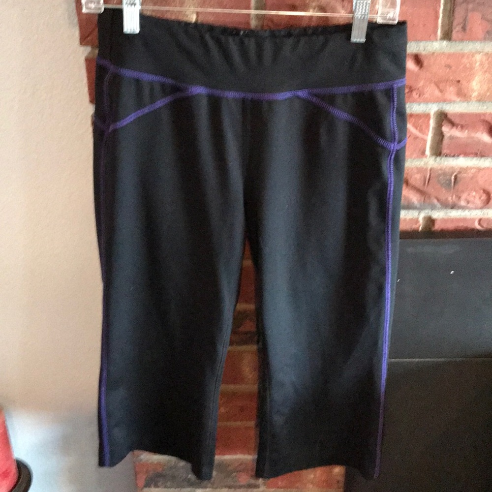Actra Performance Wear Capri Leggings
